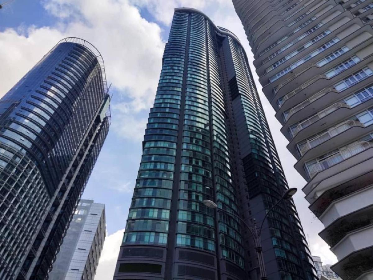 Sky Suites Klcc By Luna กัวลาลัมเปอร์ ภายนอก รูปภาพ