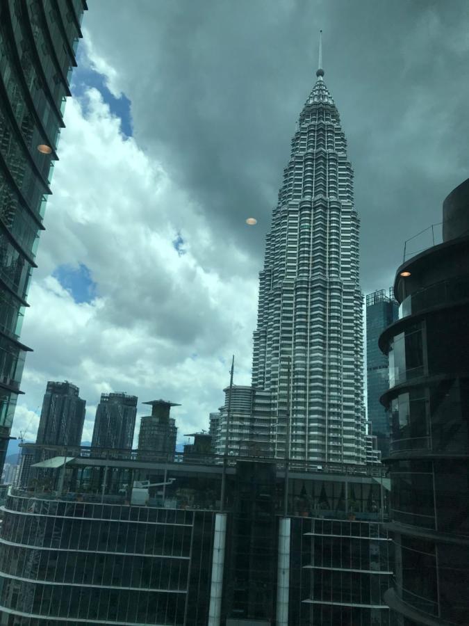 Sky Suites Klcc By Luna กัวลาลัมเปอร์ ภายนอก รูปภาพ