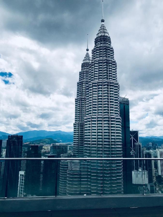 Sky Suites Klcc By Luna กัวลาลัมเปอร์ ภายนอก รูปภาพ