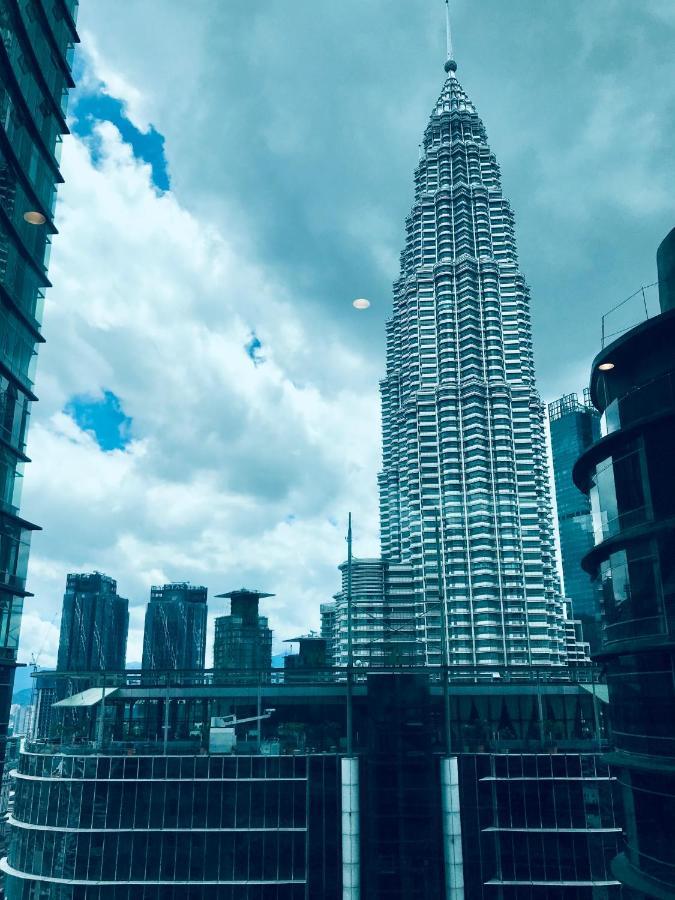 Sky Suites Klcc By Luna กัวลาลัมเปอร์ ภายนอก รูปภาพ