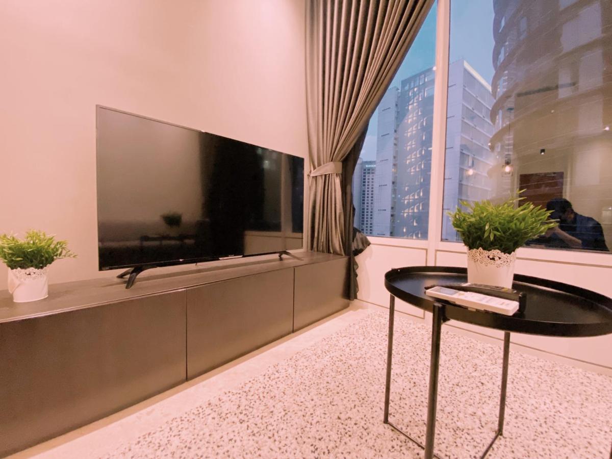Sky Suites Klcc By Luna กัวลาลัมเปอร์ ภายนอก รูปภาพ